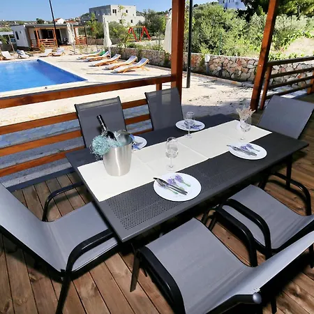 Lovely In With Outdoor Swimming Pool